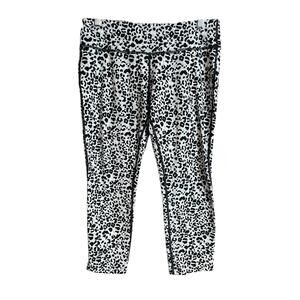 Nike Dri-fit leopard print crop leggings large
